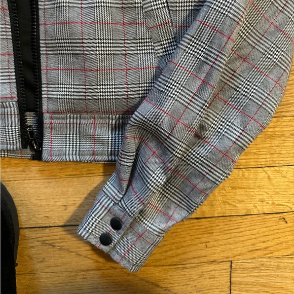 Forever 21 Cropped Grey Plaid Collared Bomber Jacket - Size S - Picture 3 of 5